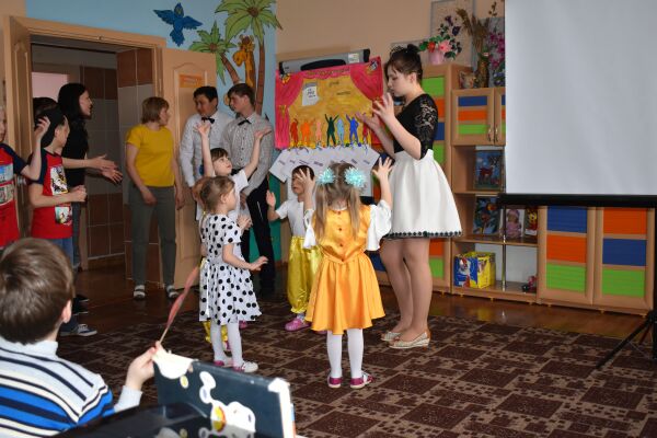 Праздничная программа Танцуй вместе с нами